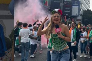 Acosan a la reportera Monserrat Gómez en transmisión del Mundial 2026