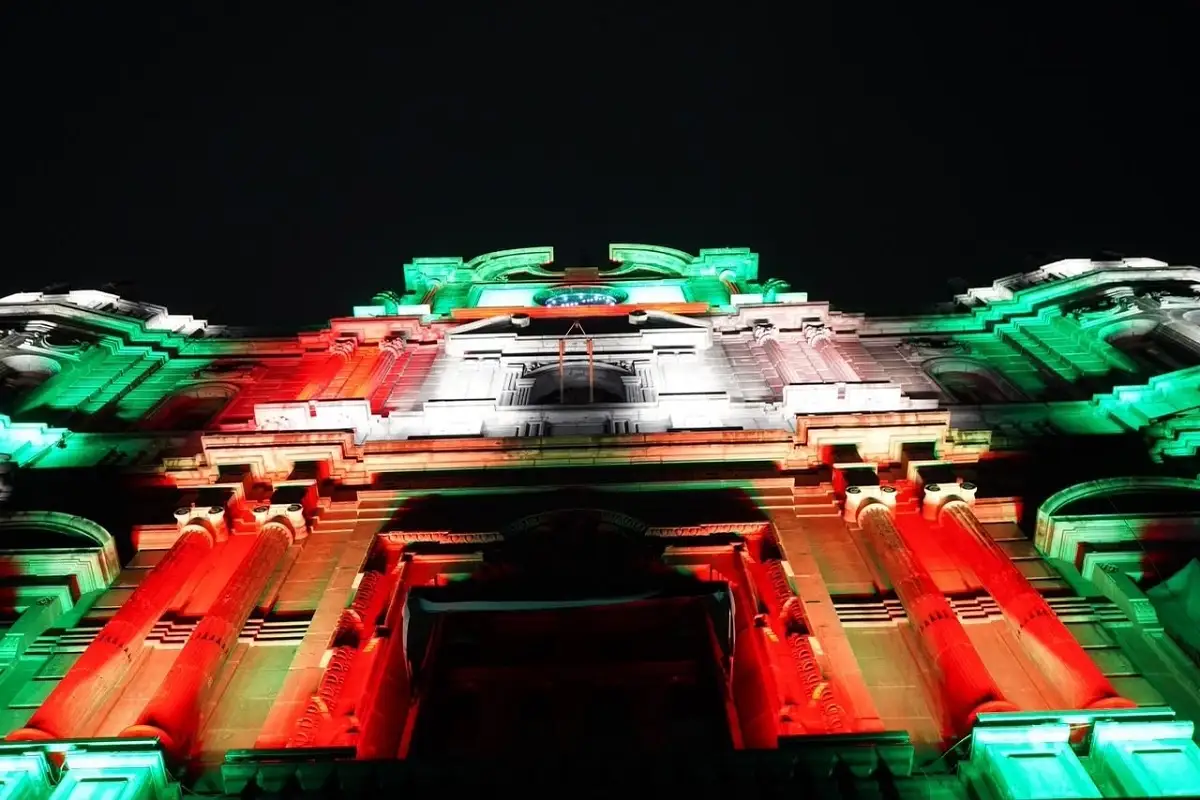 Checa la iluminación arquitectónica del Palacio Municipal
