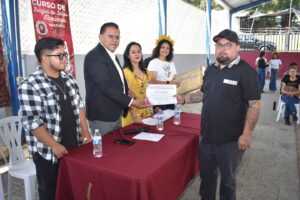 Promueve el diputado Miguel Márquez inclusión y oportunidades de desarrollo para habitantes de Huauchinango