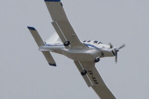 Mueren 12 personas tras desplome de avión de paracaidismo en Missouri