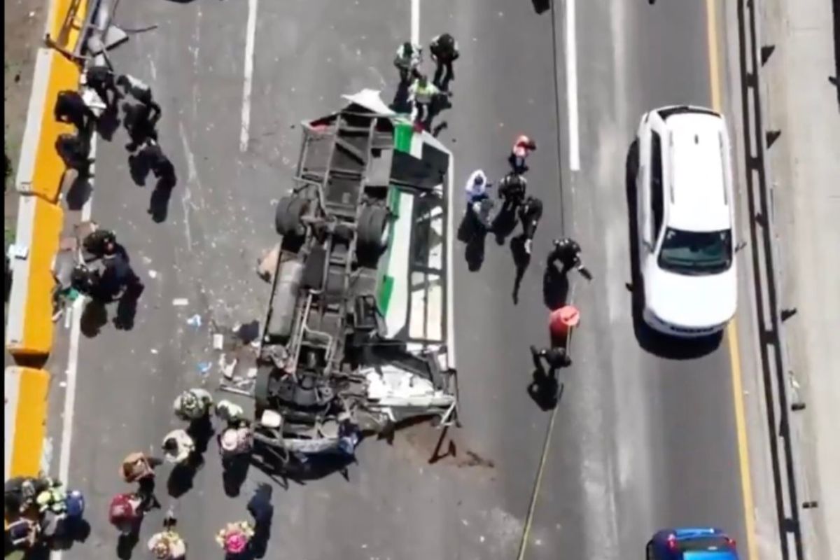 Volcadura del transporte público en la México-Pachuca deja al menos 14 heridos 2 Volcadura del transporte público en la México-Pachuca