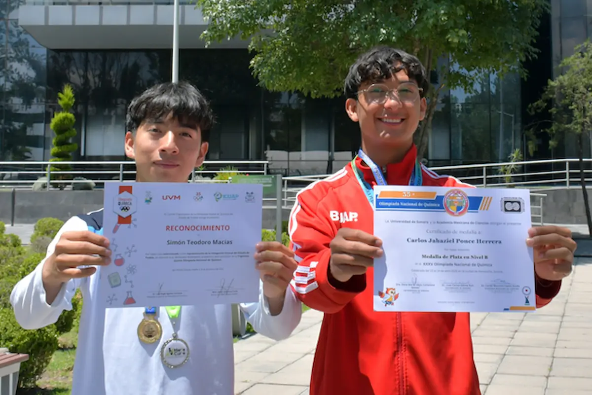Estudiantes BUAP ganan medallas de plata en Olimpiada Nacional de Quimica