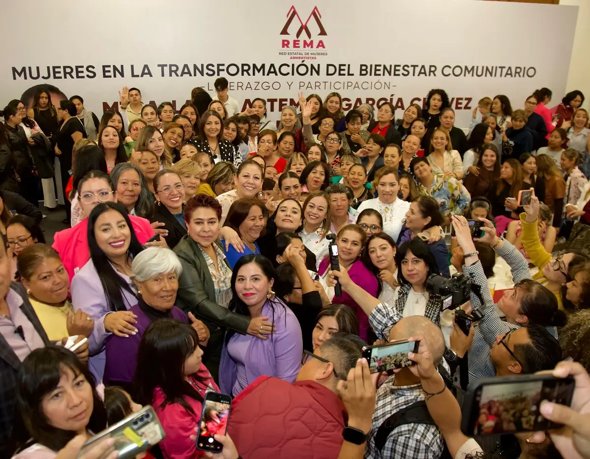 Mujeres vamos a seguir transformando Puebla, afirma Laura Artemisa ante más de mil 700 integrantes de REMA