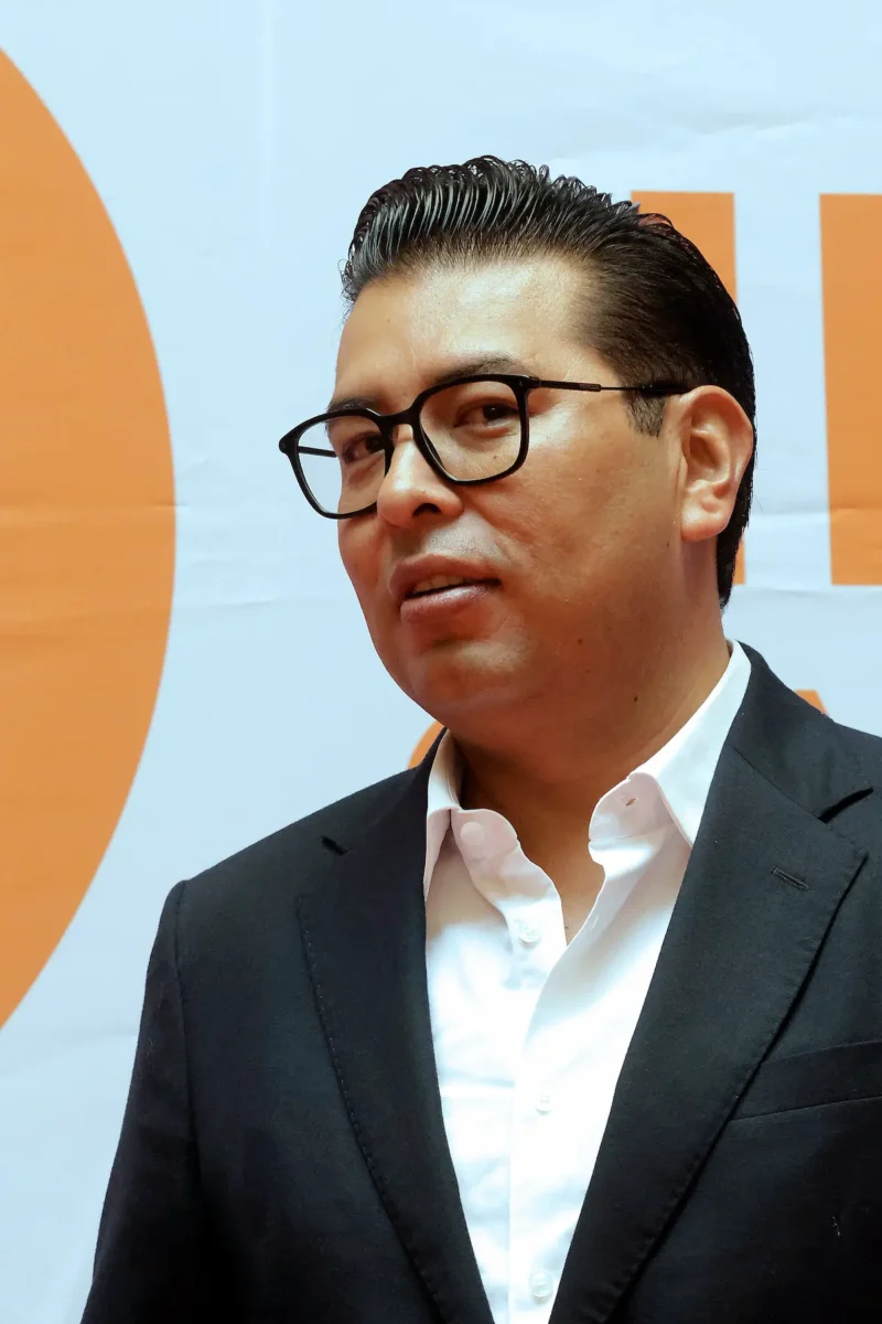 Néstor Camarillo justificó viáticos de viajes