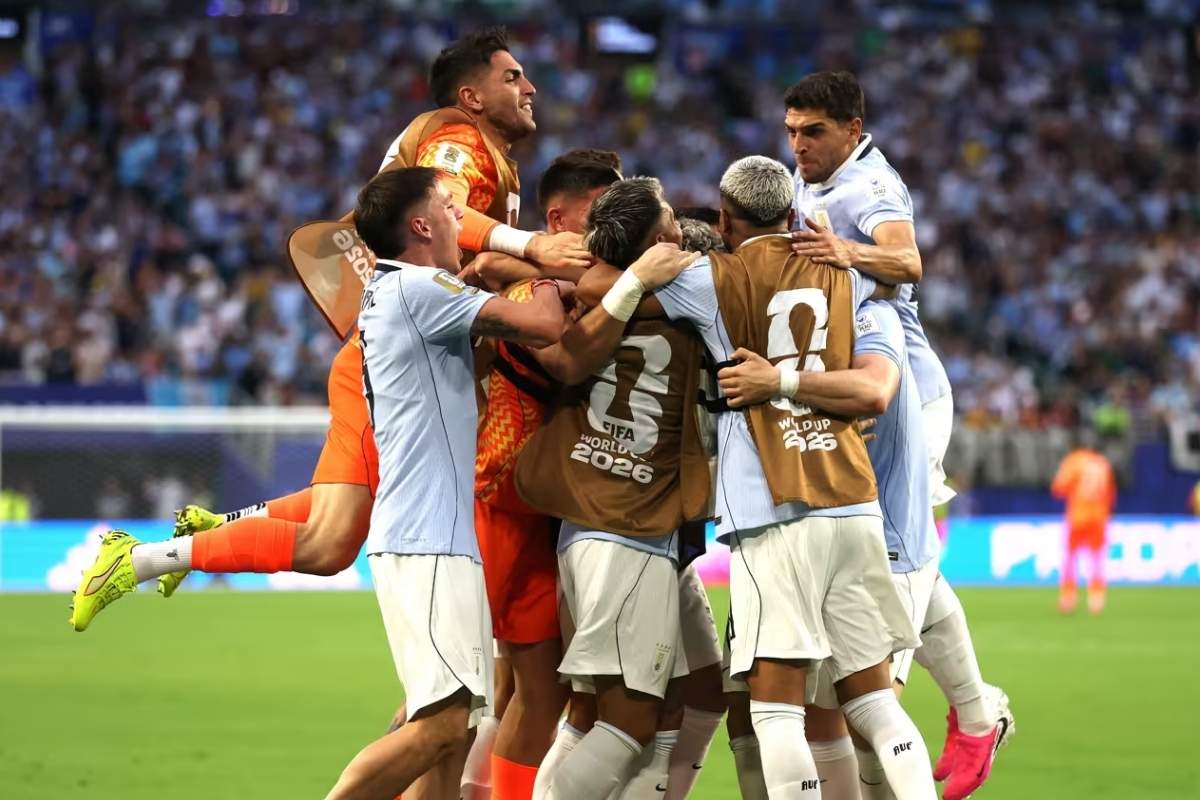 Maxi Araújo en acción durante el debut mundialista de Uruguay en el Mundial 2026 | Foto: Google