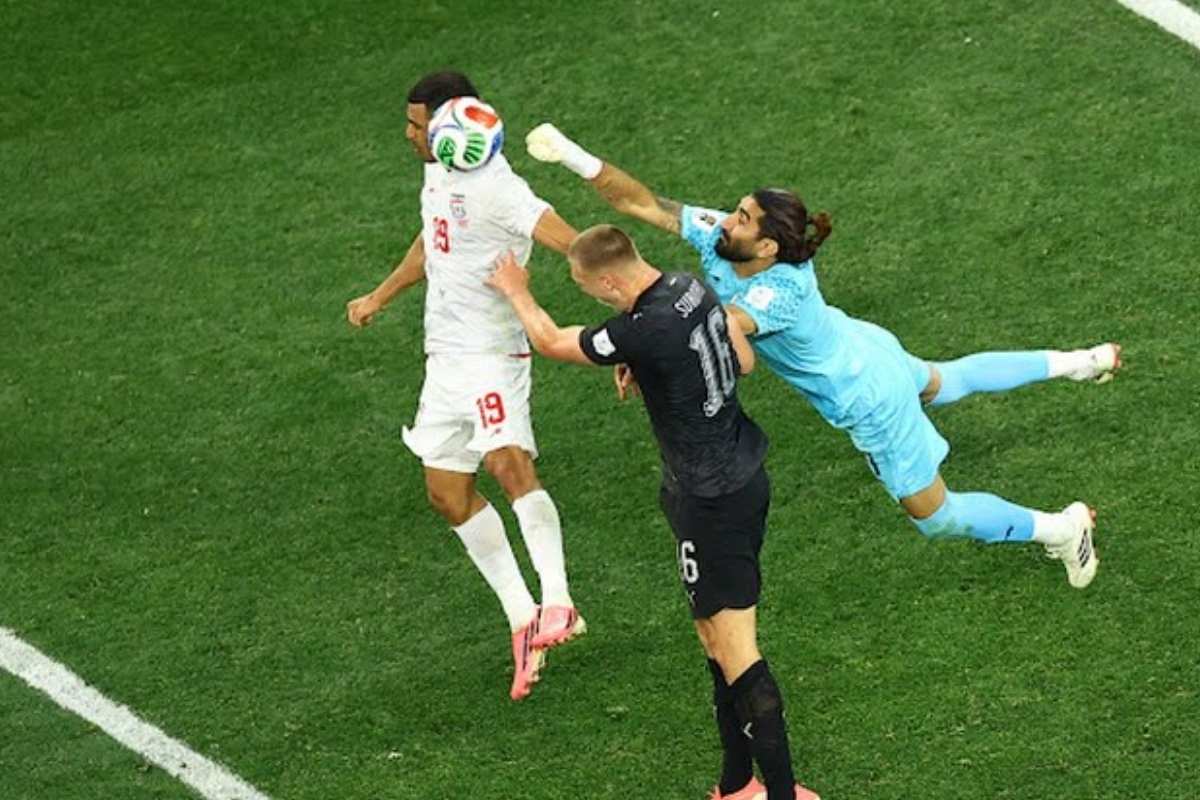 Irán vs Nueva Zelanda en el Mundial 2026: Ramin Rezaeian empata el partido en el minuto 31 | Foto: FIFA