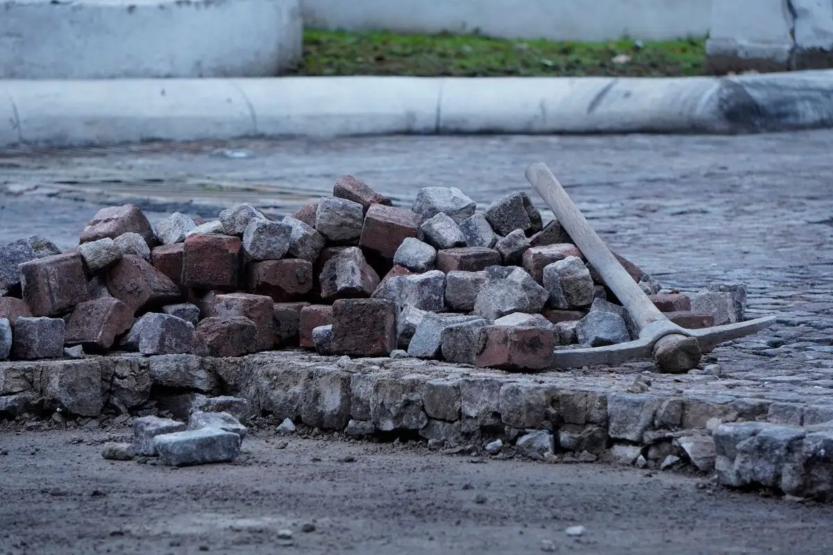 Investigarán anomalías en rehabilitación de la Avenida Juárez