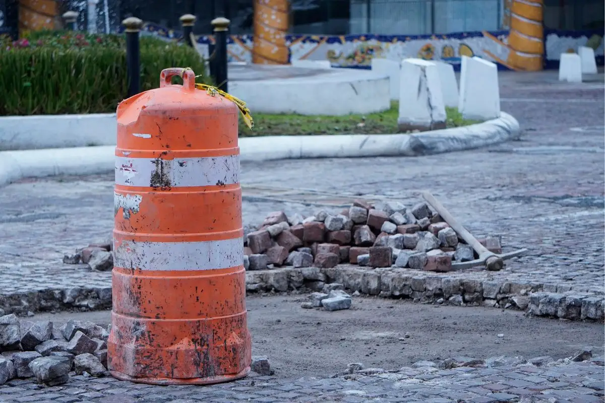 Investigarán anomalías en rehabilitación de la Avenida Juárez