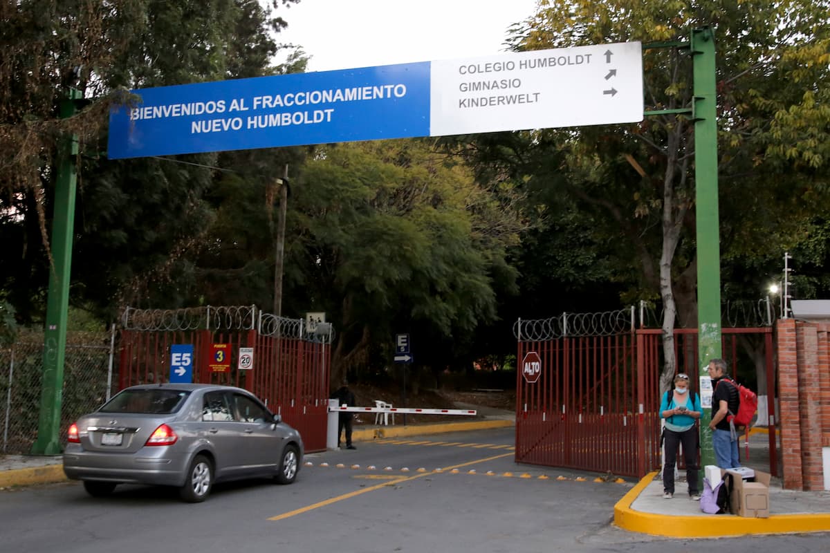 Alumna cae a la cisterna en el colegio Humboldt de Puebla; familia denuncia irregularidades