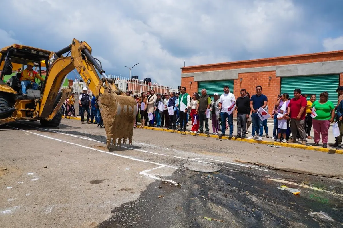 Arranca ampliación de drenaje en prolongación Tomalintla; Roberto Solís va por obras en Huejotzingo