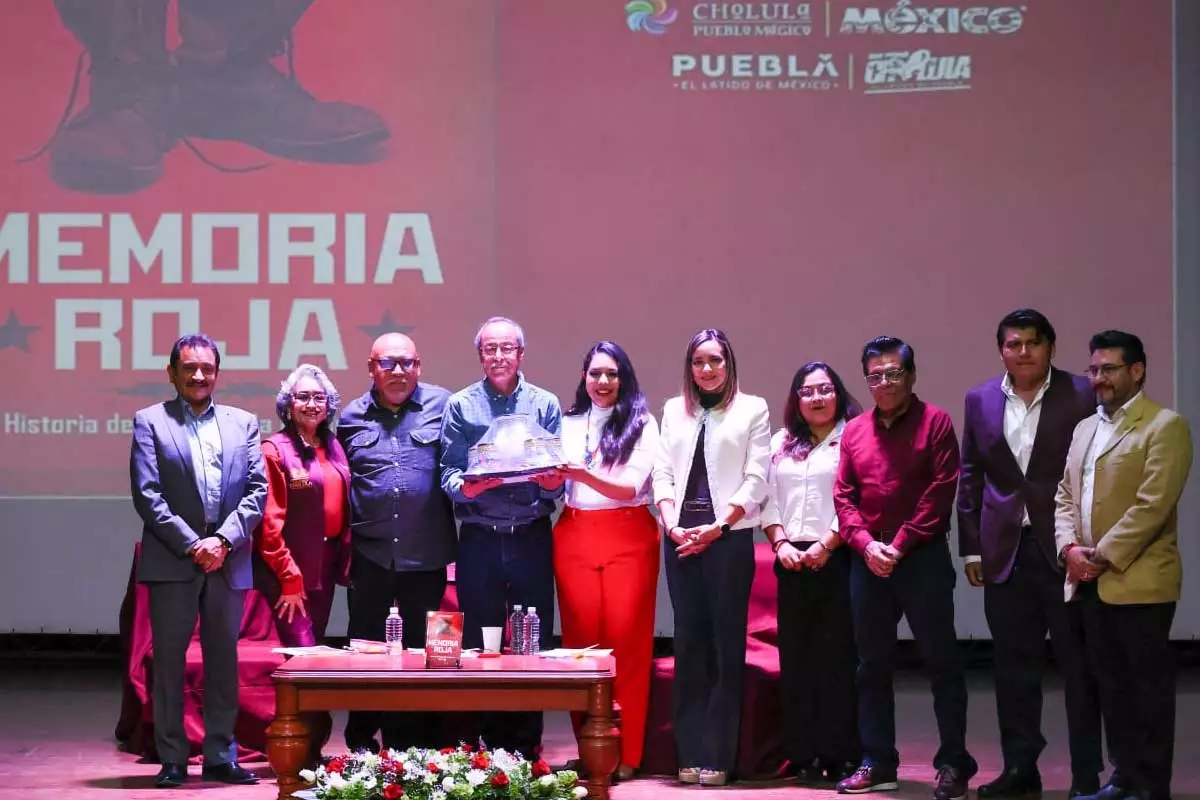Impulsan Tonantzin Fernández y Fritz Glockner la lectura en San Pedro Cholula 7 Impulsan Tonantzin Fernandez y Fritz Glockner la lectura en San Pedro Cholula 2