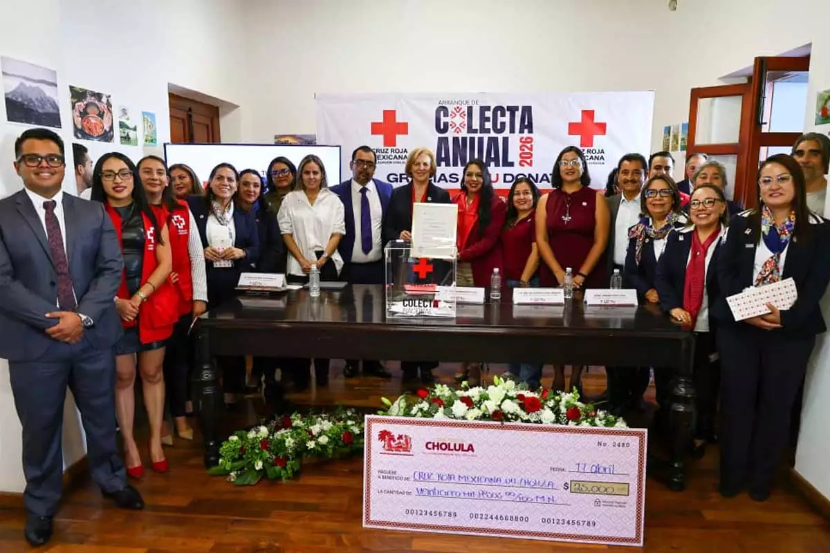 Desde San Pedro Cholula Tonantzin Fernandez da inicio a la Colecta Anual de la Cruz Roja 1