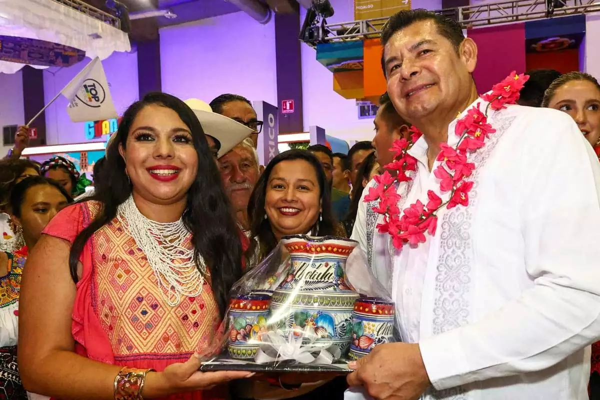 Tonantzin Fernández fortalece a San Pedro Cholula en el Tianguis Turístico 2026 6 Tonantzin Fernandez fortalece a San Pedro Cholula en el Tianguis Turistico 2026 4