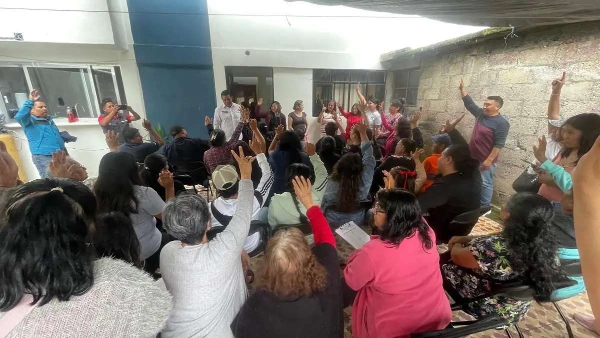 Diputado Miguel Márquez acompaña la elección del Comité de Obra Comunitaria en Las Azaleas 2 Diputado Miguel Márquez acompaña la elección del Comité de Obra Comunitaria en Las Azaleas
