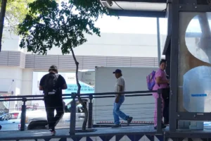 Carteristas agreden a hombre en Línea 3 de RUTA