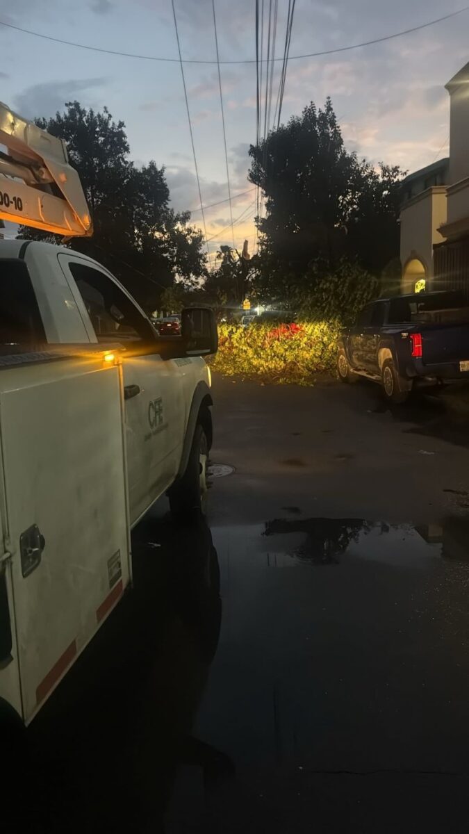 Tormenta en Monterrey deja una mujer muerta, dos desaparecidos y severas afectaciones