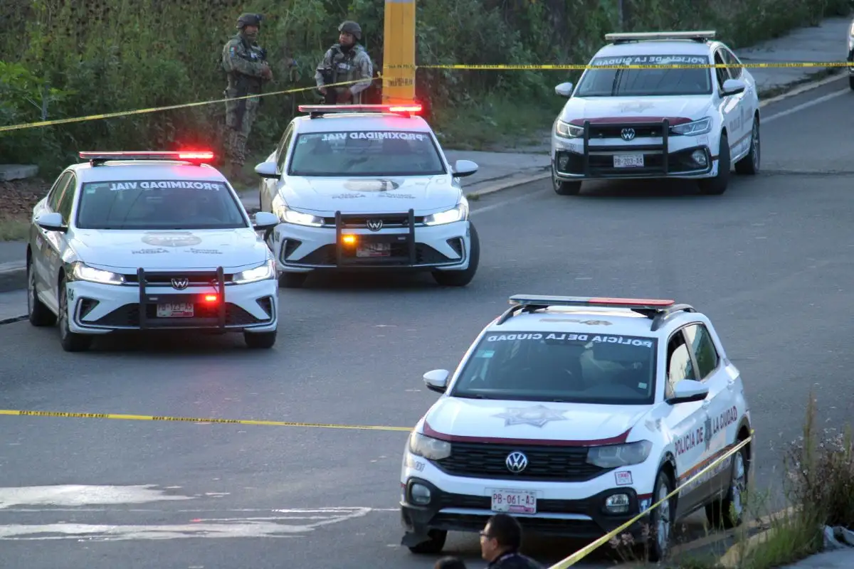 Era solo un cuerpo calcinado en el Periférico dentro de auto