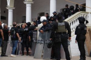 Francisco Sánchez González, titular de la Secretaría de Seguridad Pública (SSP), durante su intervención explicando la toma de control de seguridad en el municipio | Foto: Agencia Enfoque