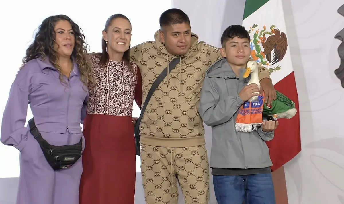 Dueña del pato Merlín inicia trámite para registrar su imagen ante el IMPI 3 Dueña del pato Merlín inicia trámite para registrar su imagen ante el IMPI