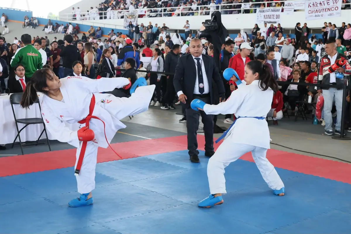 Gobierno del estado posiciona a Puebla como epicentro del deporte con encuentro de Karate Do