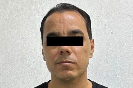 Omar Bravo (2)