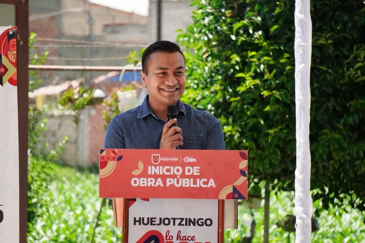 Roberto Solís transforma escuelas en Huejotzingo; arranca obra de domo en la primaria "16 de Septiembre" 2 Roberto Solís transforma escuelas en Huejotzingo