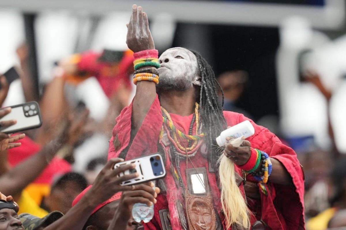 ¿Quién es Nana Kwaku Bonsam, el brujo de Ghana que hechizó a Inglaterra y a Harry Kane?