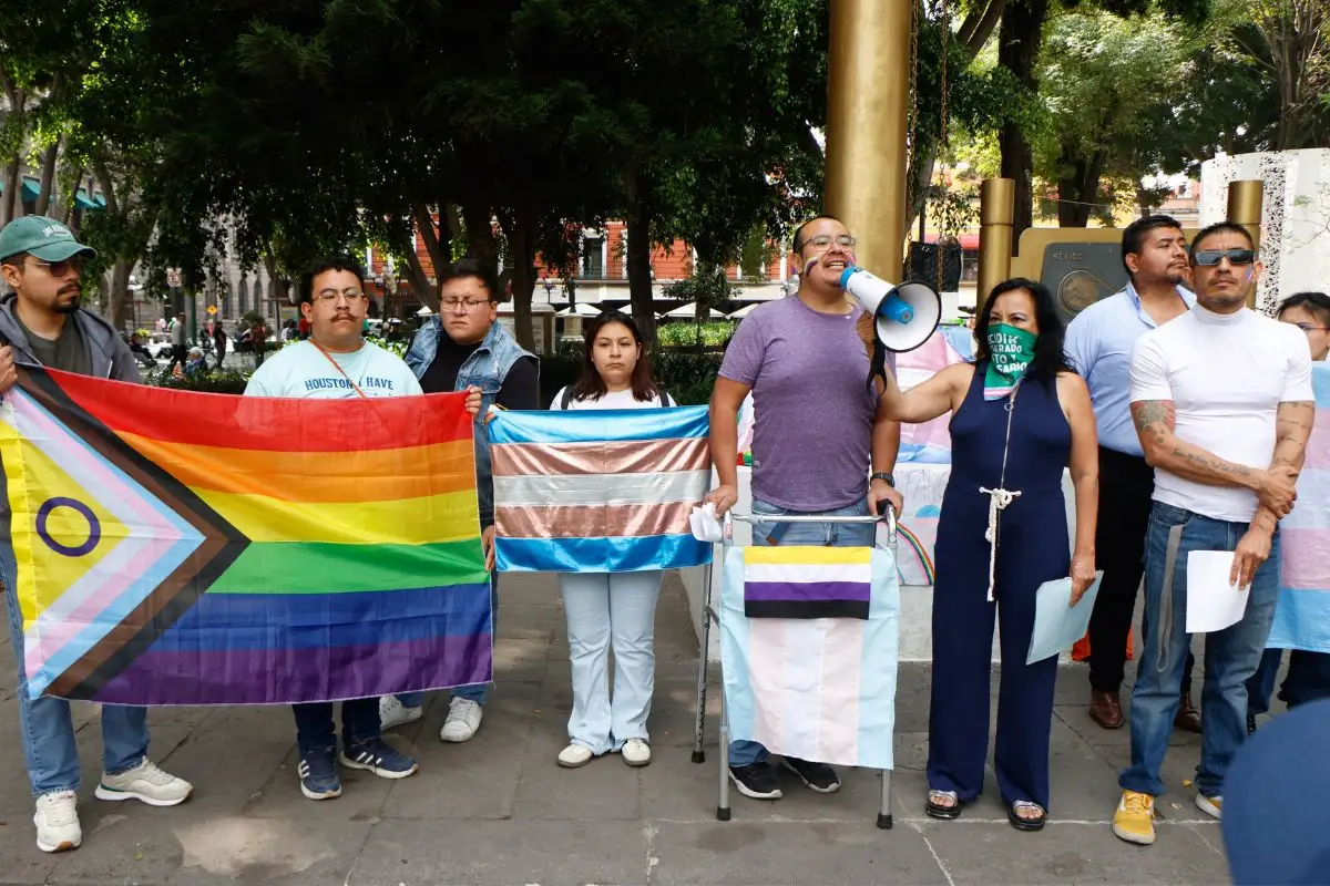 PAN y PRI van contra de infancias trans en Puebla