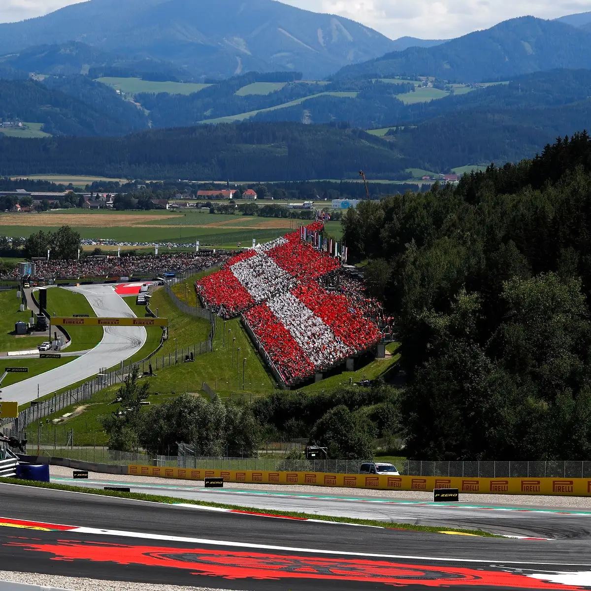 Estos son los horarios del GP de Austria 2026 para ver a Checo