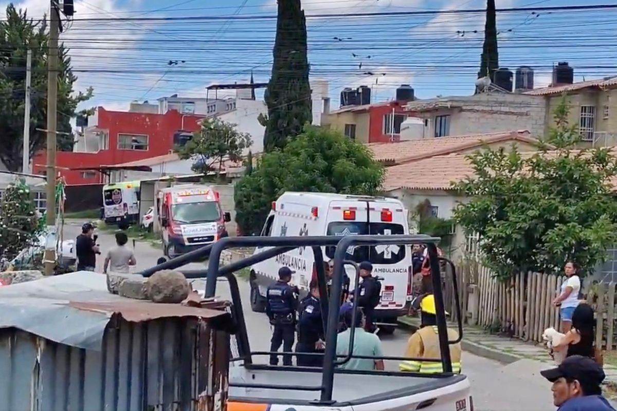 Mueren dos trabajadores de Global Gas luego de sufrir quemaduras severas en una explosión por acumulación de gas LP en Geovillas del Sur, Puebla. Una mujer continúa hospitalizada en estado delicado
