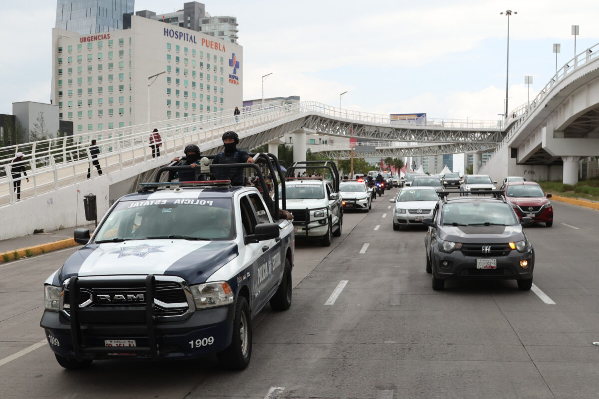 tirador de la Atlixcáyotl dispara desde un auto