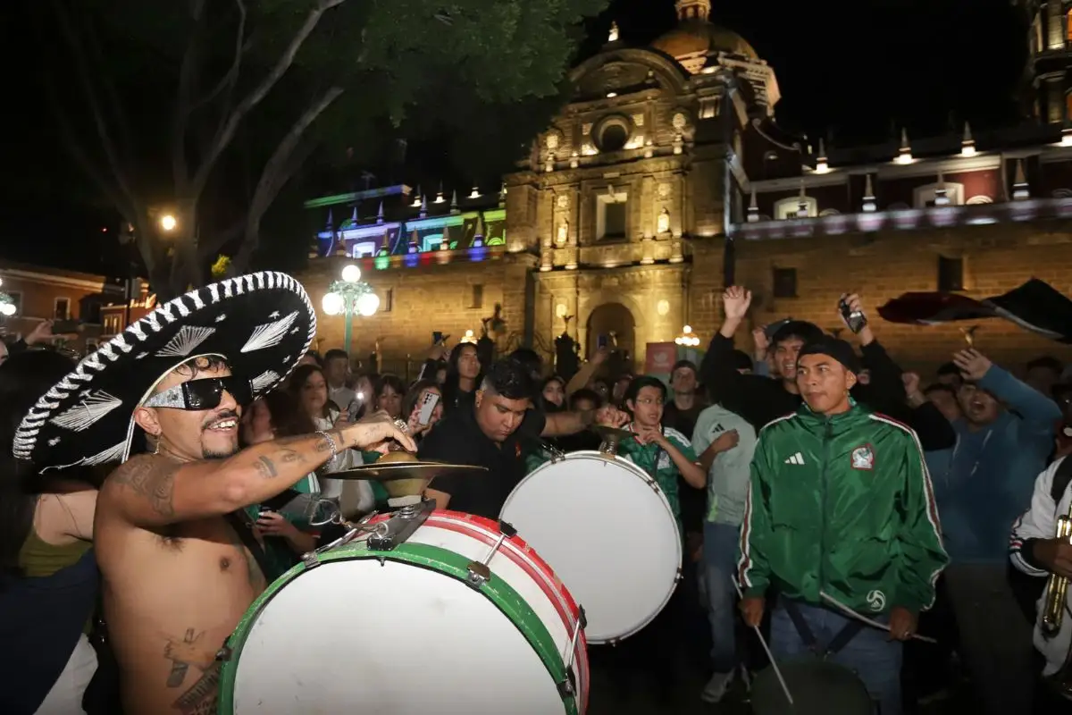 (FOTOS) Así poblanos celebran triunfo de México vs Chequia