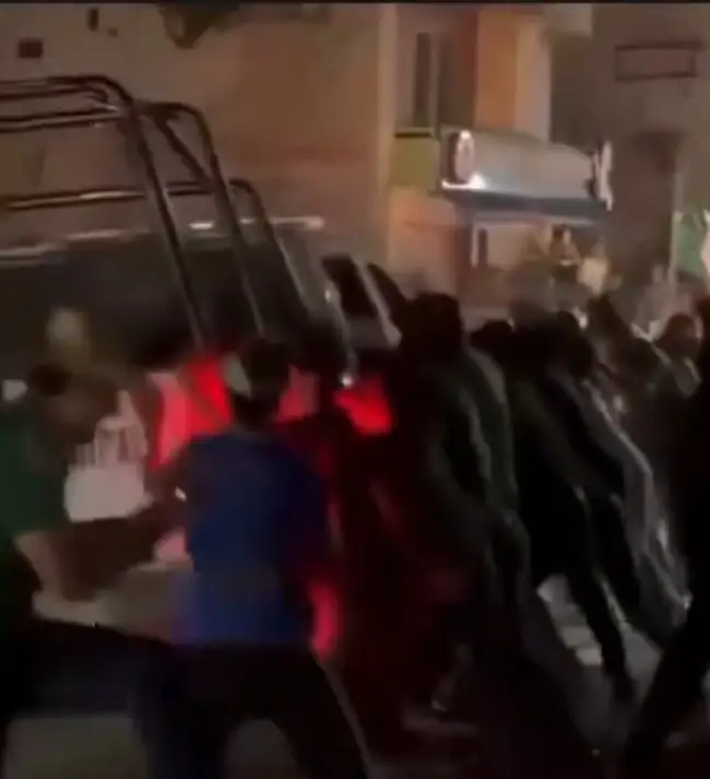 Policías de Apatzingán dispararon al aire durante triunfo del Tri