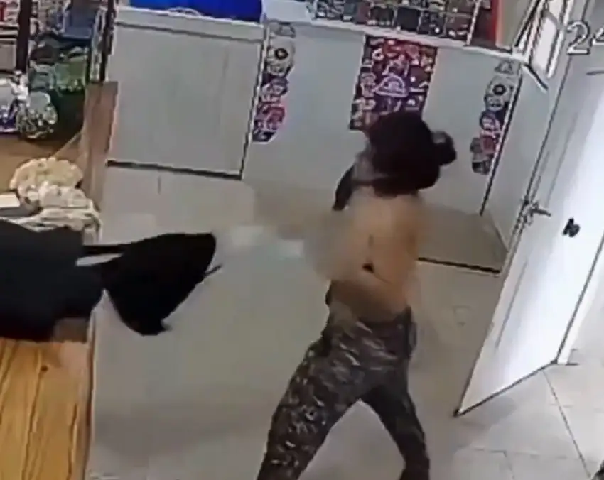 Intentó robar un negocio en Santa Fe y terminó semidesnuda