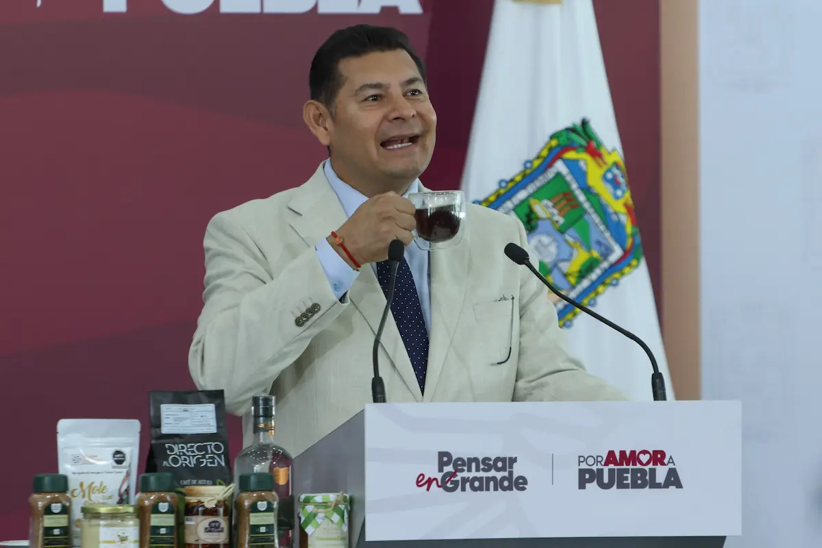 Armenta anuncia cambios en el DIF y subsecretaria de Egresos