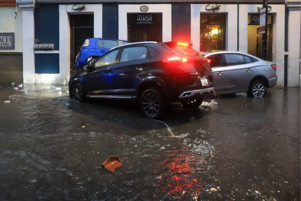 Genoveva huerta busca indemnización para afectados por lluvias en Puebla