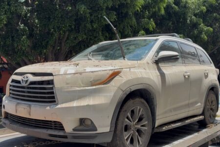 Comienza rescate de autos inundados en el estacionamiento de San Francisco