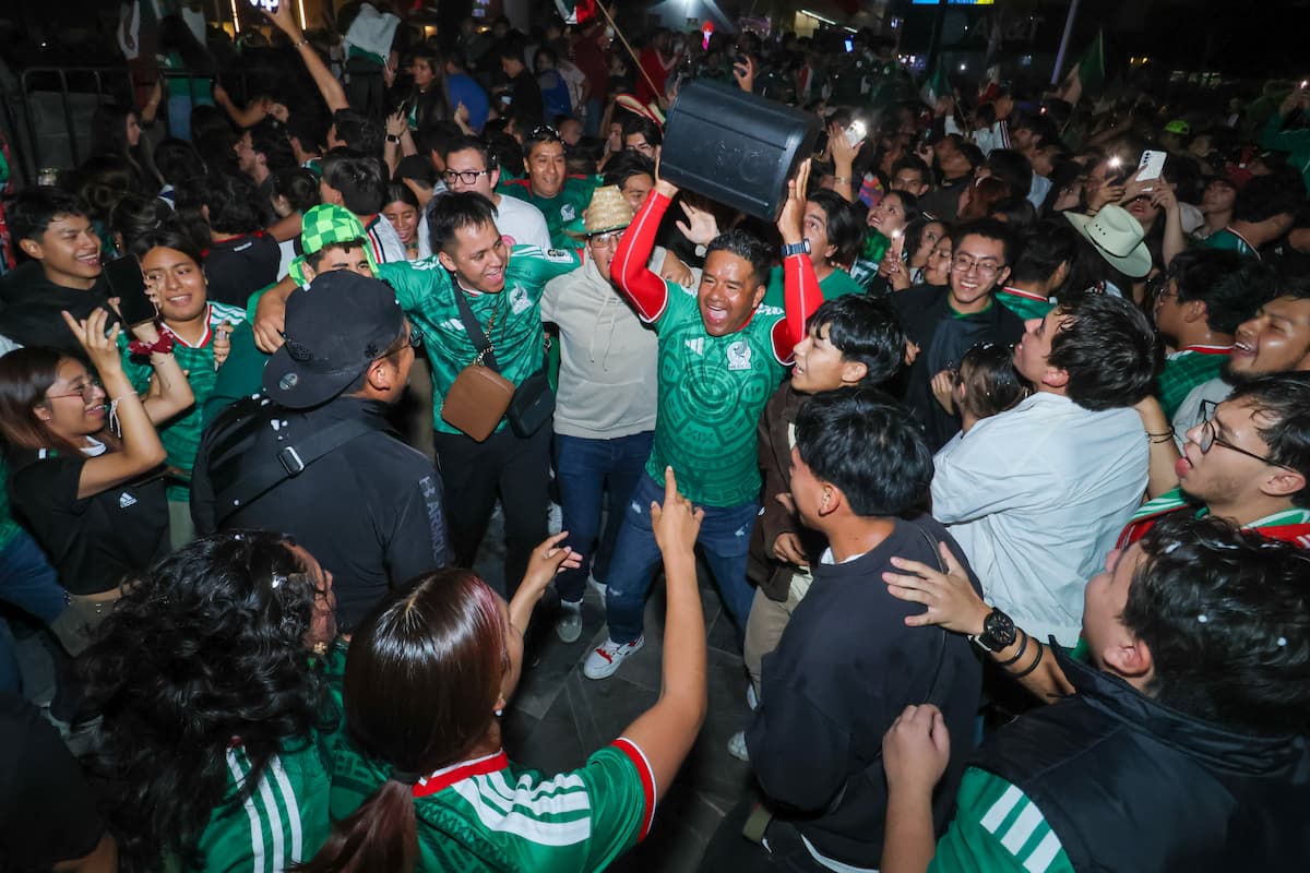 Festejos en la Juárez por triunfo de México dejan 3 semáforos vandalizados
