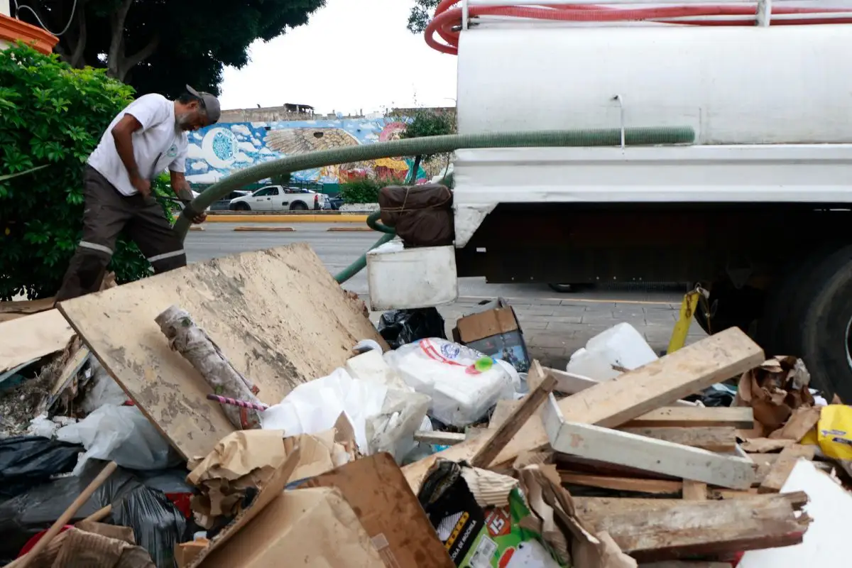 Armenta entregará apoyos a comerciantes afectados por lluvias