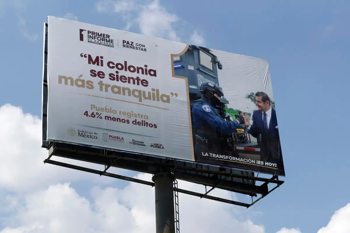 MC busca prohibir promoción de funcionarios de Puebla en publicidad