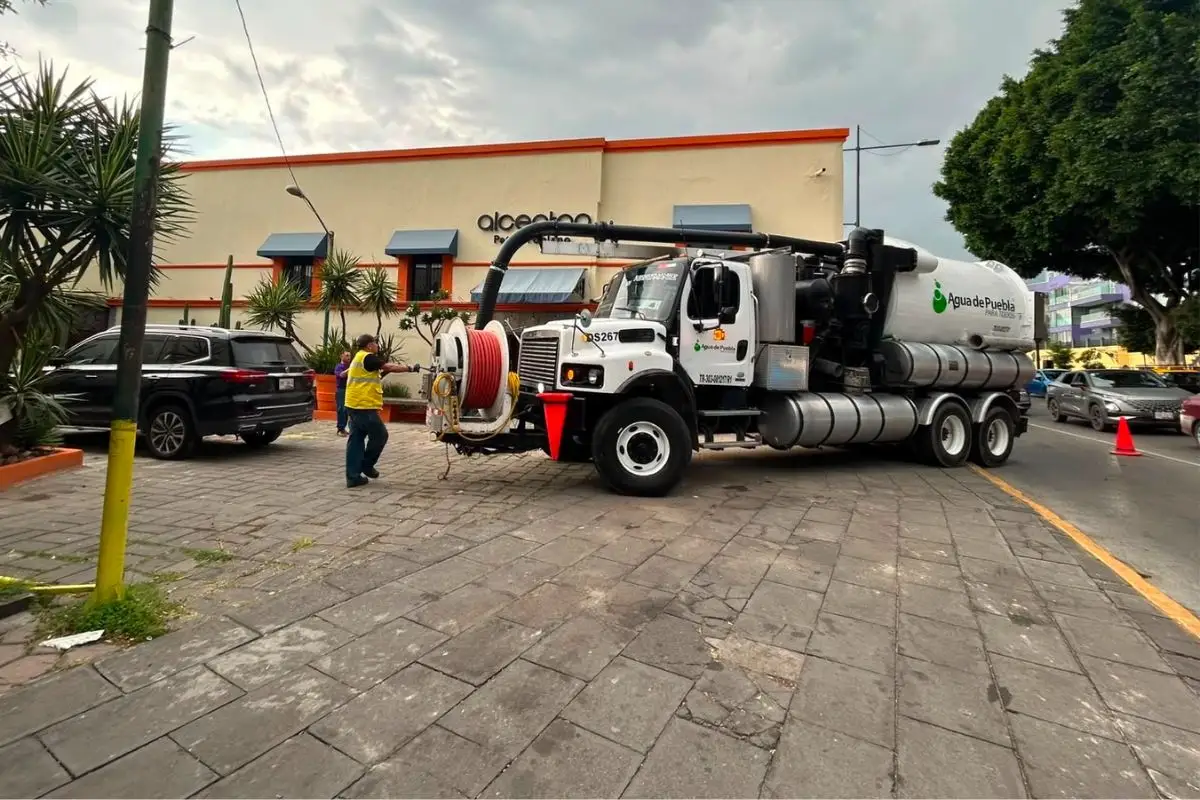 Gobierno de Pepe Chedraui mantiene atención permanente a zonas afectadas por lluvias en el Centro Histórico