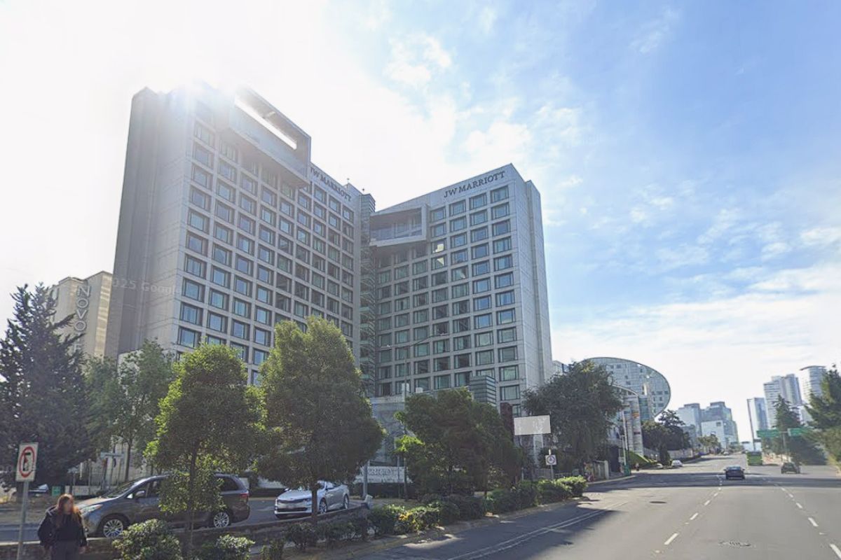 Intentaron ocultar la ubicación del hotel de Inglaterra; lo revelan y despliegan operativo de seguridad 2 hotel de Inglaterra en México | Foto: Cortesía