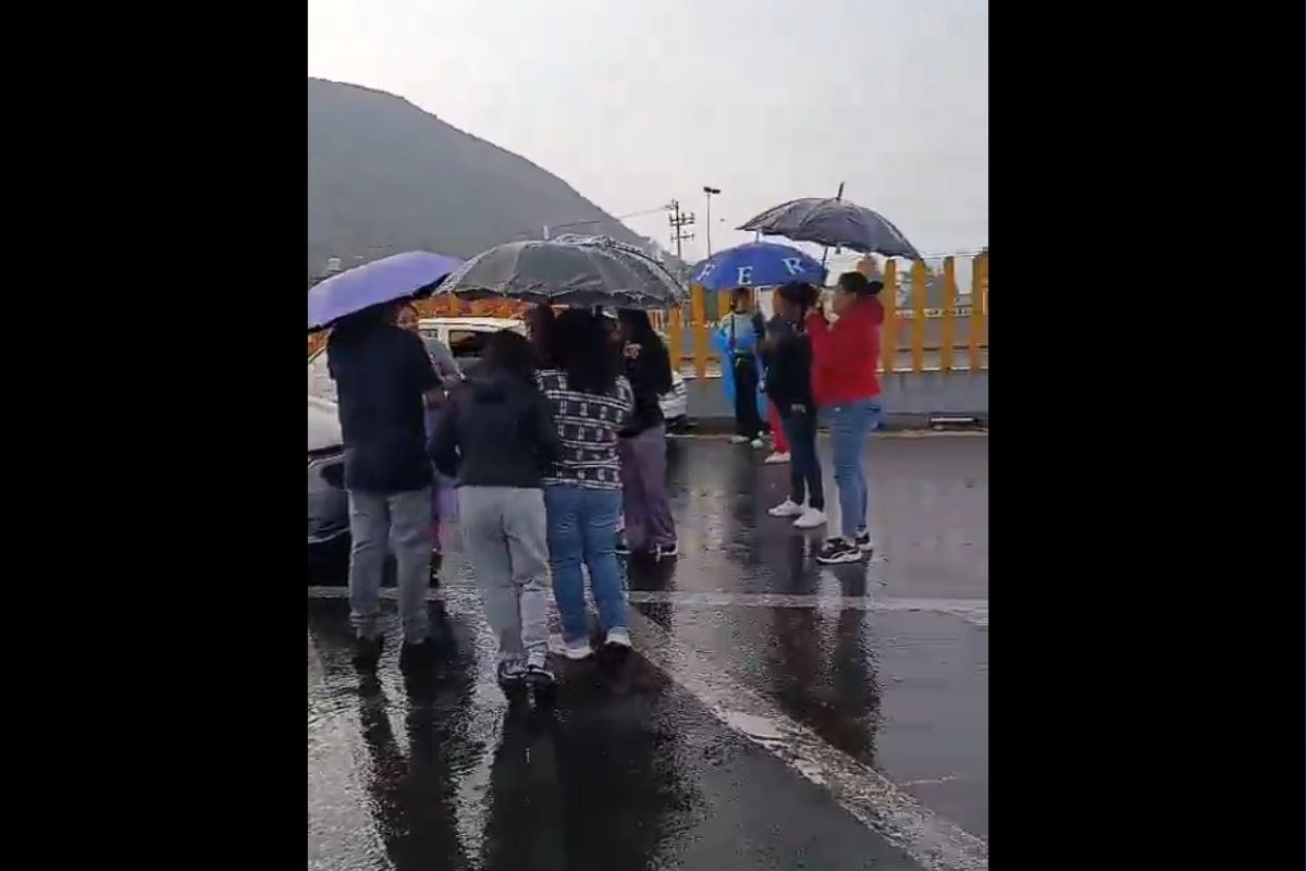 Bloqueo en la México-Puebla