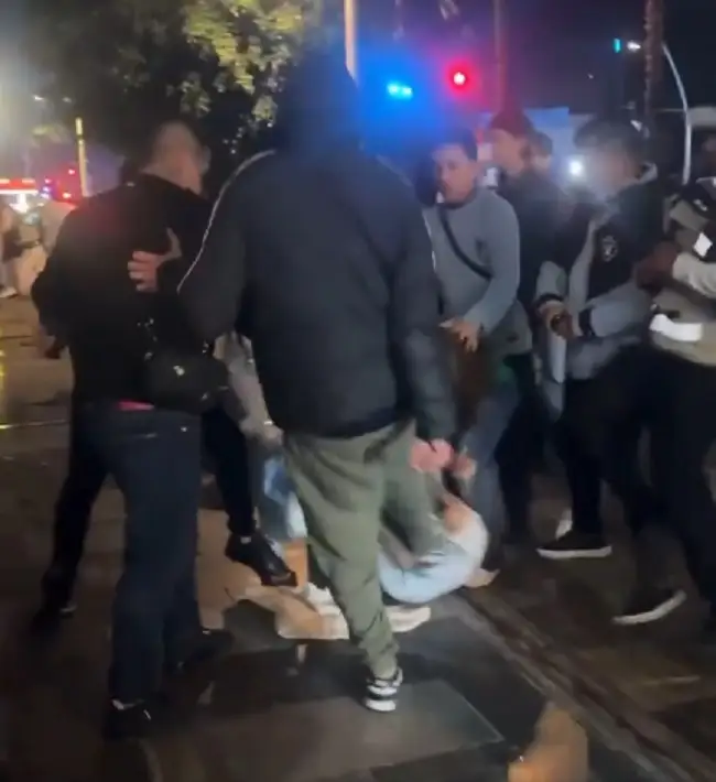 Protagonizan pelea en la Juárez tras el México vs Inglaterra