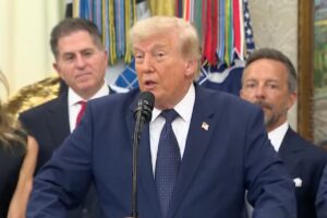 Trump llamó a la FIFA para que revisara la tarjeta roja de un jugador