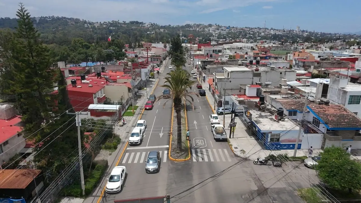 Entrega Pepe Chedraui rehabilitación vial en la Junta Auxiliar Ignacio Zaragoza, con el Tren Capitalino de Pavimentación
