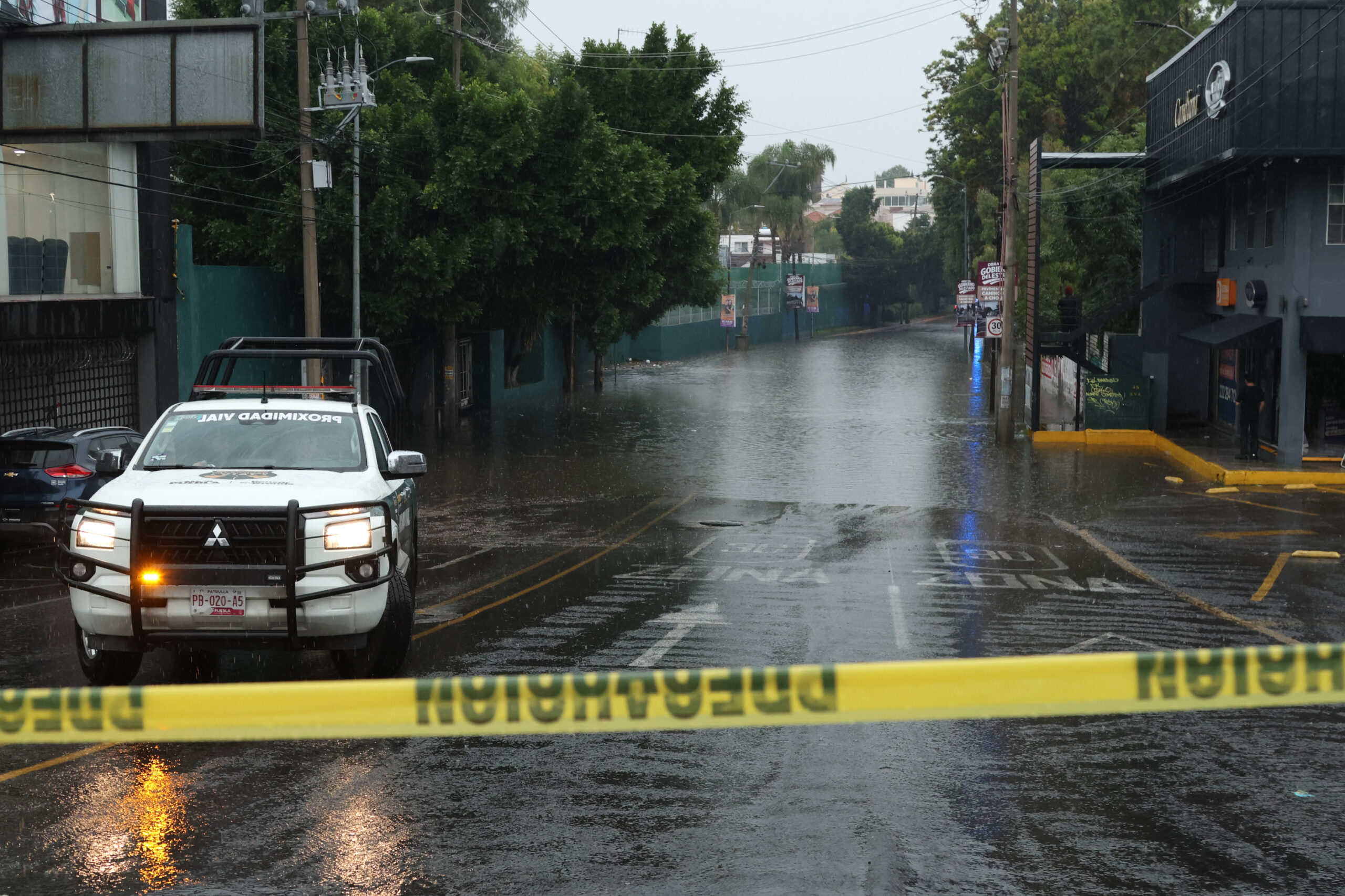 Lluvia en Puebla hoy martes 7 de julio provoca encharcamientos e inundaciones en la capital 3 Inundaciones en Puebla capital por lluvia intensa este martes | Foto: Agencia Enfoque