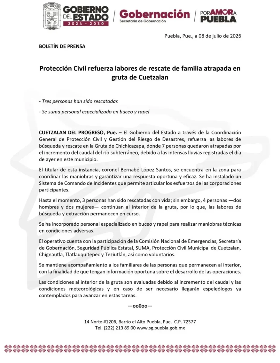 Familia quedó atrapada en la gruta Chichicazapan de Cuetzalan