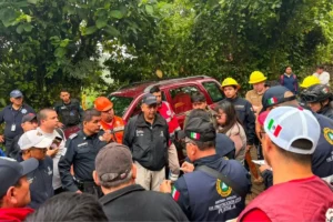 Familia quedó atrapada en la gruta Chichicazapan de Cuetzalan