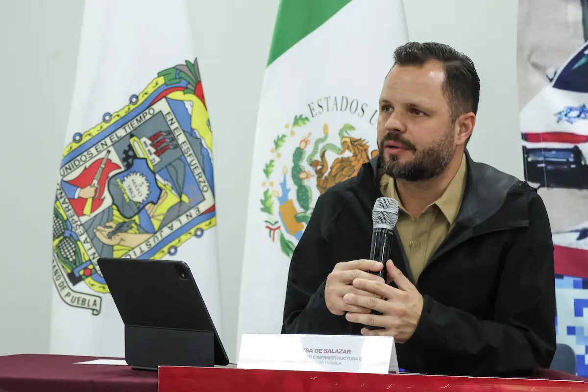 Por esto colapsa drenaje de la Avenida Juárez